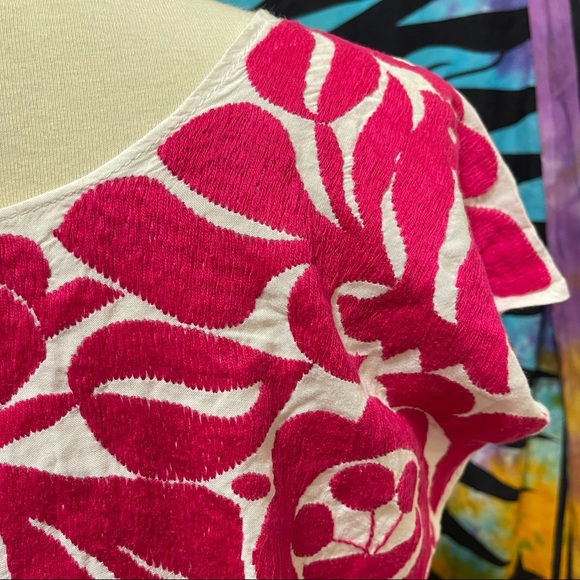 π Gorgeous Mexican embroidered top - Picture 9 of 12